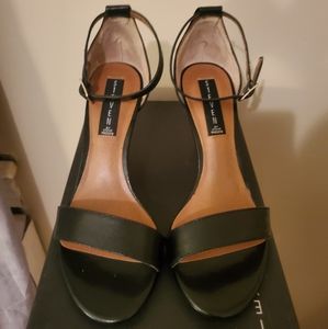 Steve by Steve Madden Vienna heels